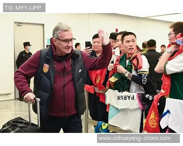 足球明星亲自赠送球衣感人瞬间视频记录球迷热情与梦想 足球明星亲自赠送球衣感人瞬间视频记录球迷热情与梦想